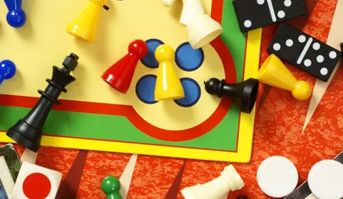 stolové hry v Mense