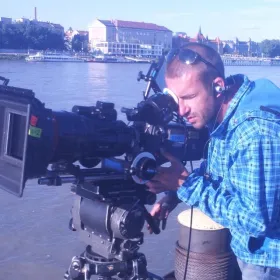 Profile picture for user 2044